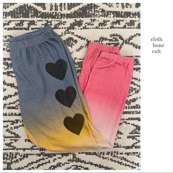 ❌SOLD❌ Rare WILDFOX 💋🦊 Rainbow Ombré 3 Heart SWEATS - Picture 2 of 6